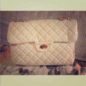 Quilted shoulder bag